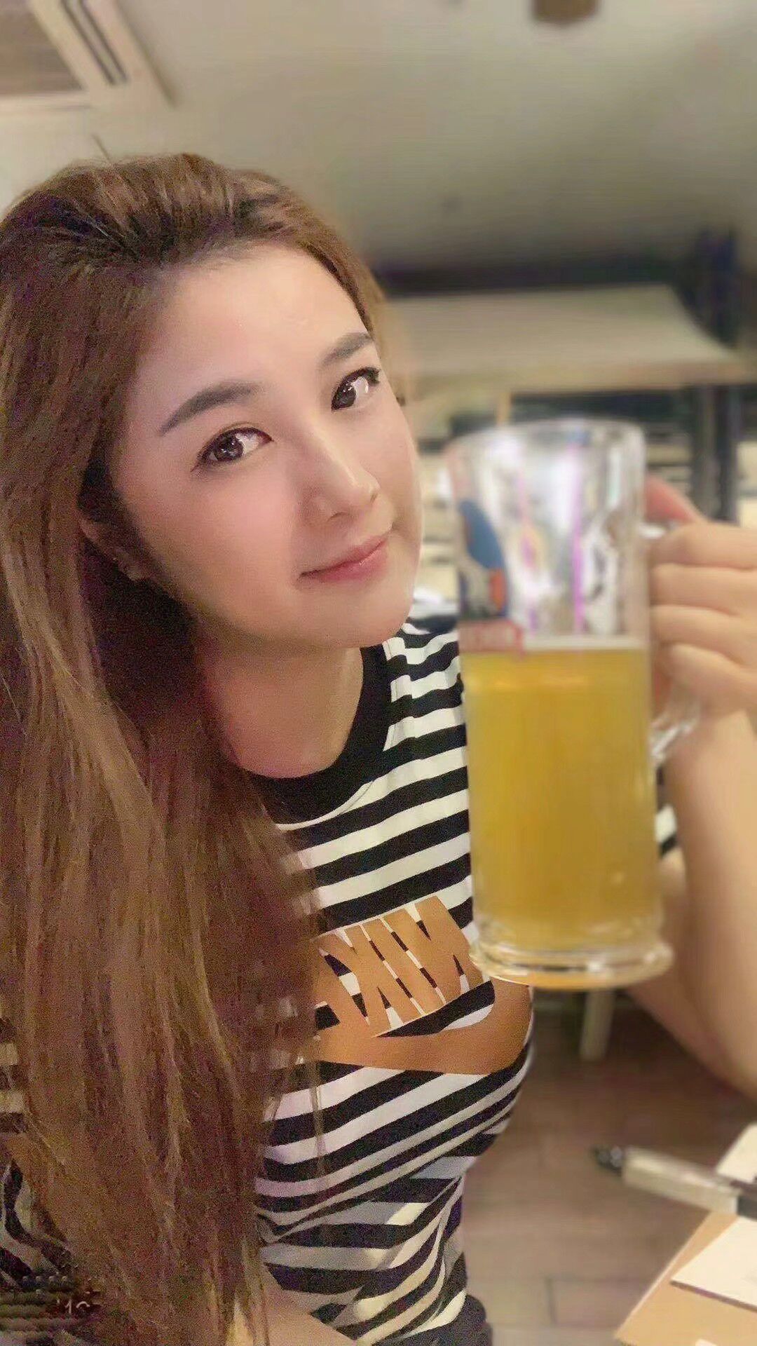 南山喜嫣：长腿酥胸好身材，服务惊爆互动好